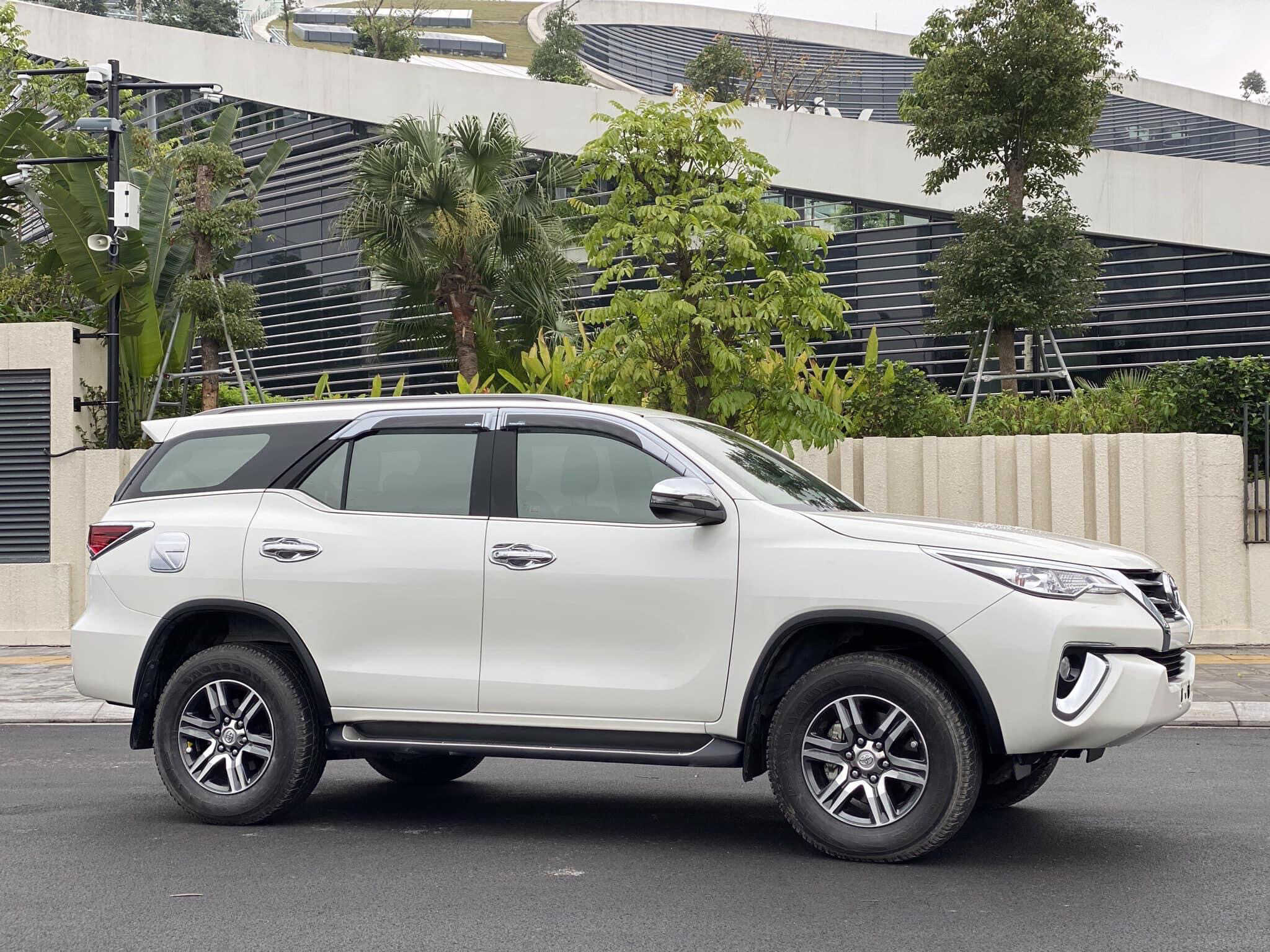 xe toyota fortuner